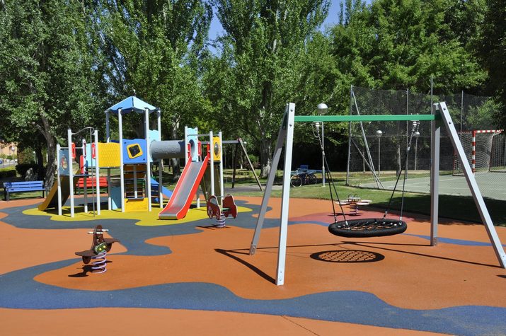 PARQUE INFANTIL 