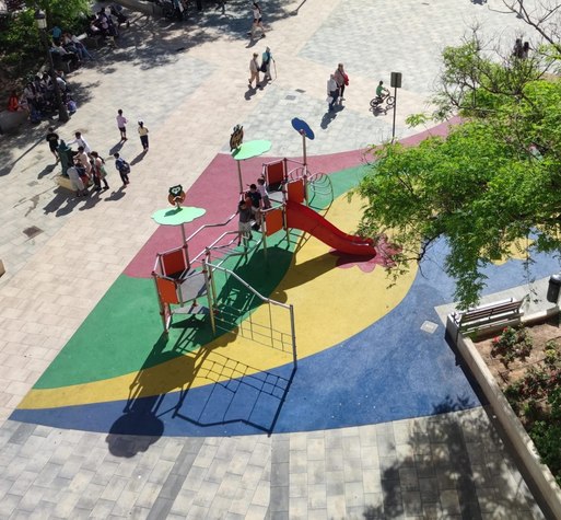 Parque infantil plaza Roma