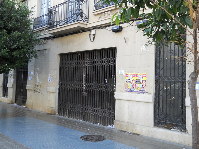 Fachada del edificio: Cine España