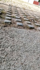 Adoquines y suelo del parque