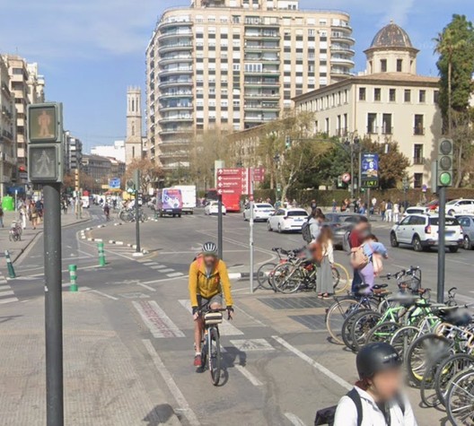Cruce sin semáforo ciclista