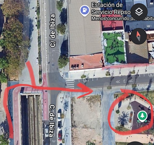 Acceso a parque infantil